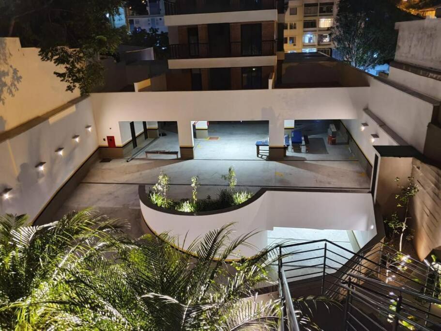 Apartamento 2 Com Piscina E Churrasqueira, Ao Lado Da Ufsc Florianópolis